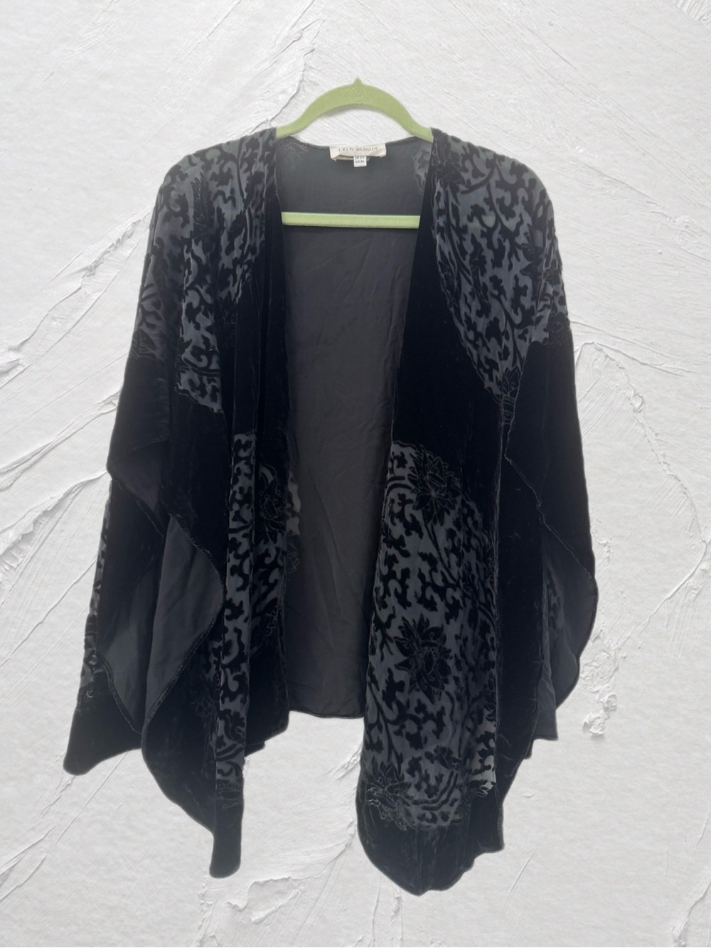 Ever Beauty Black Velvet Lace Kimono Wrap OS